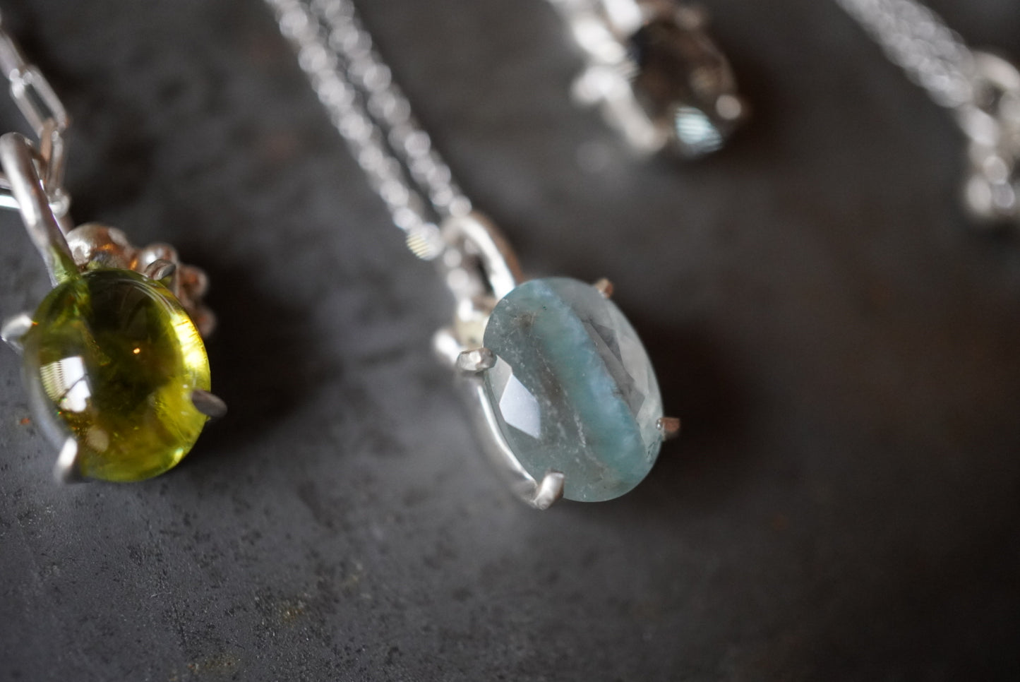 ギラライトインクォーツのペンダントトップ